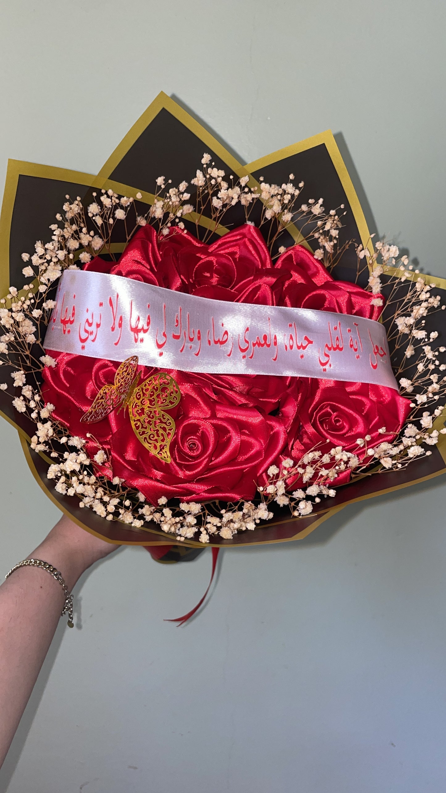 بوكيه ورد ستان أحمر