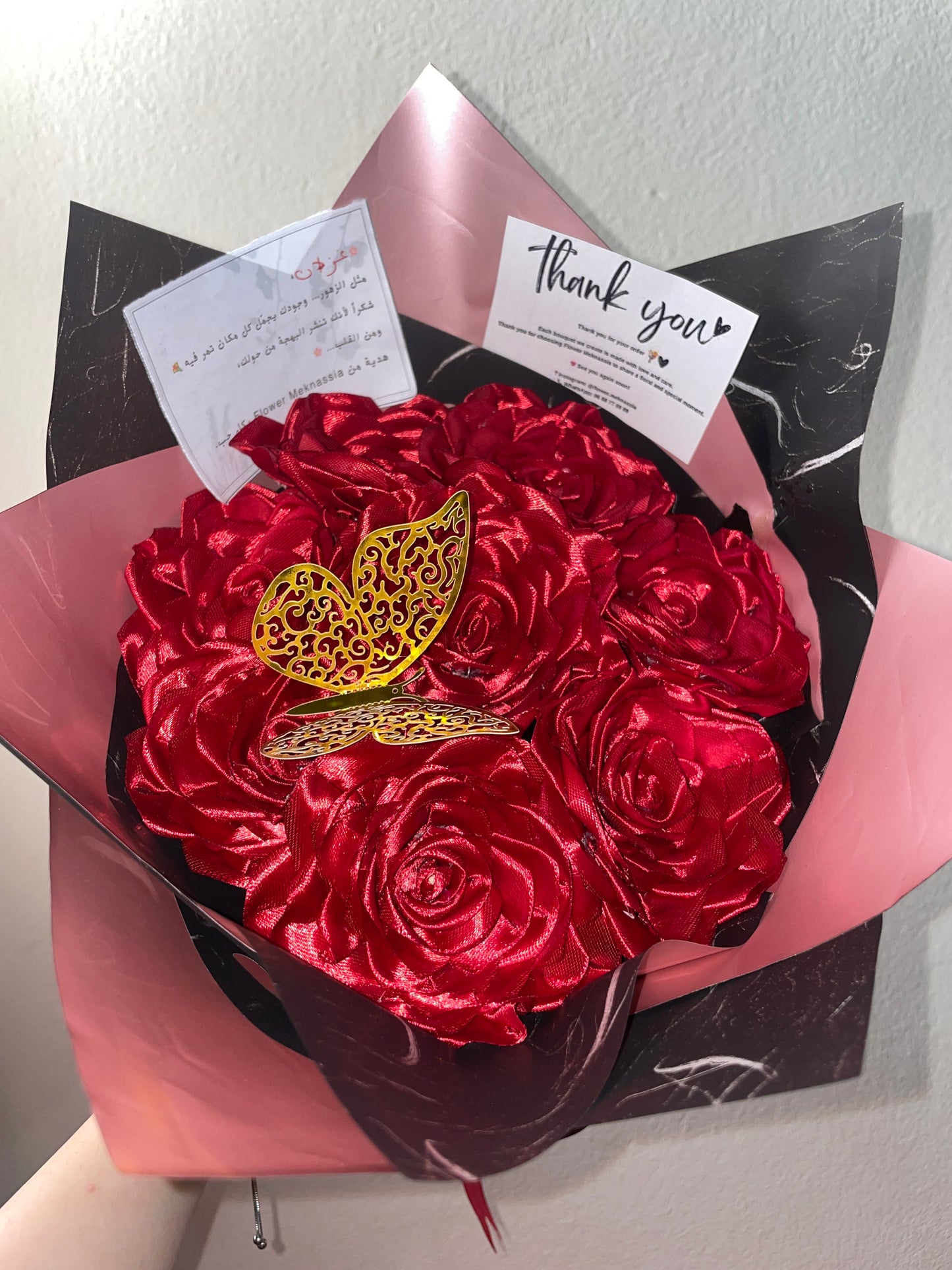 بوكيه ورد ستان أحمر