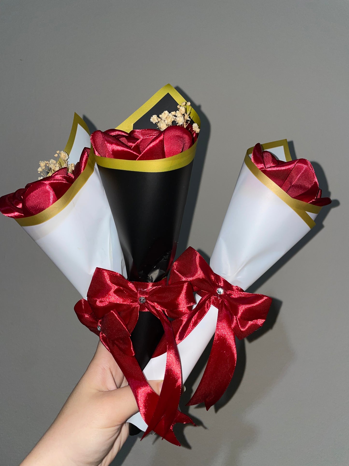 بوكيه ورد ستان أحمر